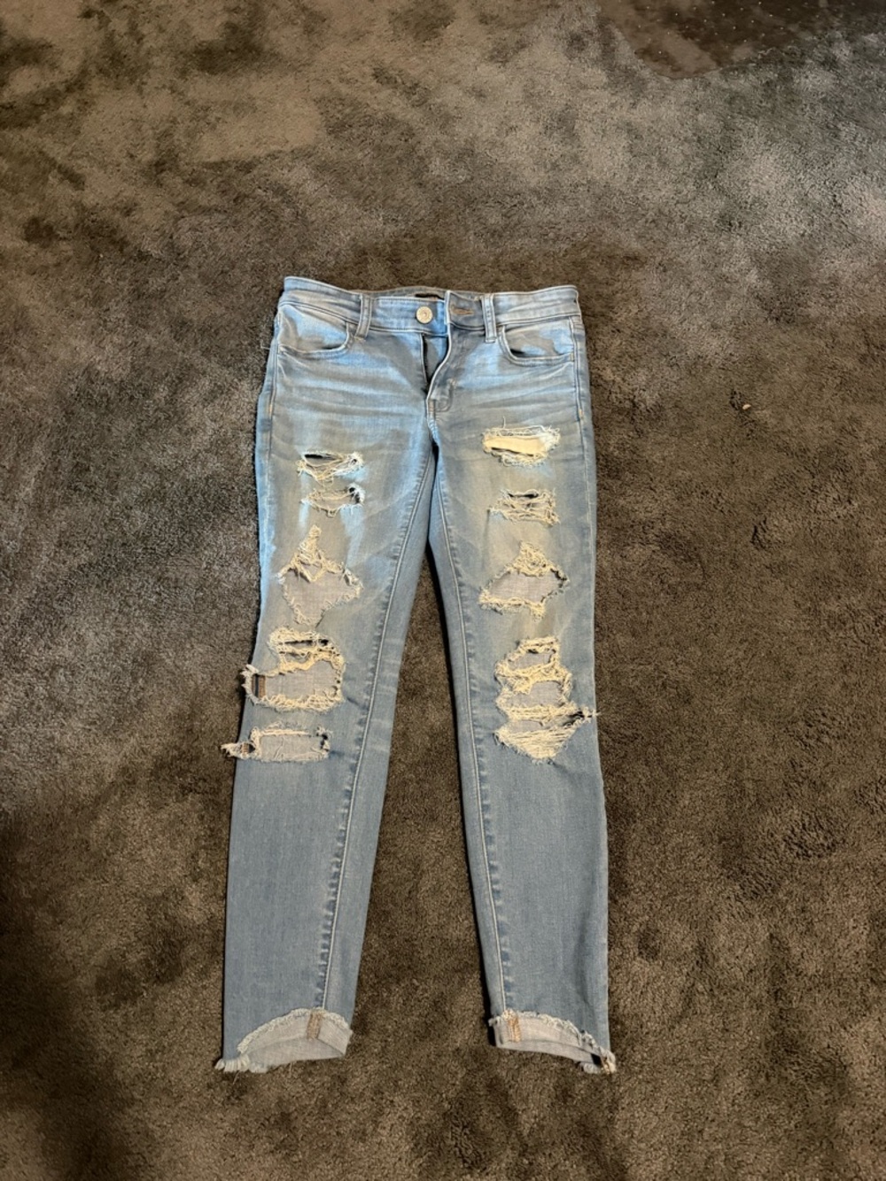 American Eagle Outfitters Light Blue Distressed Skinny Jeans